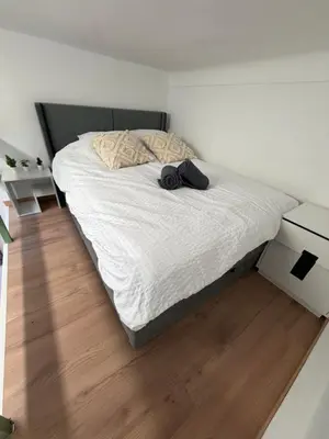 Un ou plusieurs lits dans un hébergement de l'établissement Studio Moderne à 10 min à pied Palais & Plages
