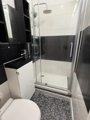 Salle de bains dans l'établissement Studio Moderne à 10 min à pied Palais & Plages