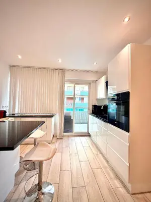 Cuisine ou kitchenette dans l'établissement Luxury Cannes Suite Terrace Walk to Palais