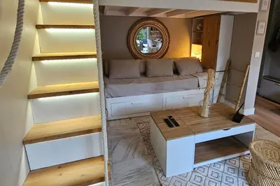 Coin salon dans l'établissement Studio Lumineux avec Terrasse à Cannes