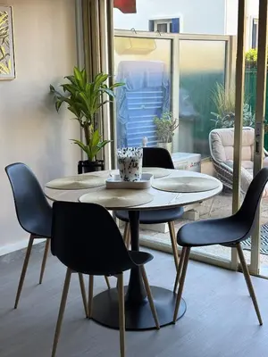 Coin salon dans l'établissement Studio avec terrasse, proche plage et centre ville