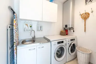 Cuisine ou kitchenette dans l'établissement Villa Petit Cottage Cap d'Antibes