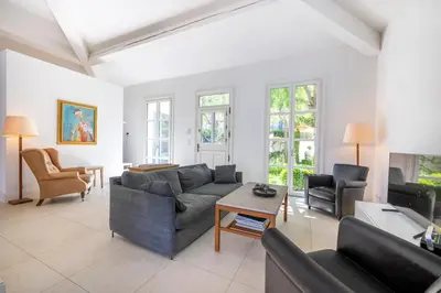 Coin salon dans l'établissement Villa Salt & Sun