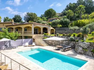 Piscine de l'établissement Villa Biot - Breathtaking views and an enchanting setting ou située à proximité