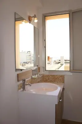Salle de bains dans l'établissement Le Montana