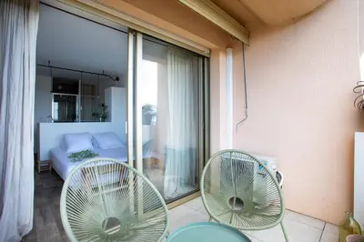 Coin salon dans l'établissement Vue mer, terrasse et parking privé