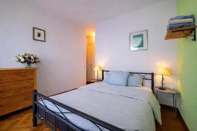 Un ou plusieurs lits dans un hébergement de l'établissement Villa Cannes I Deluxe Seafront - Sea View - Garden & Terrace -Prime Location-
