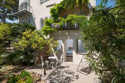 Jardin de l'établissement Hotel Mas Djoliba