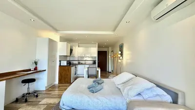 Cuisine ou kitchenette dans l'établissement Studio Grand hôtel Croisette, by Welcome to Cannes