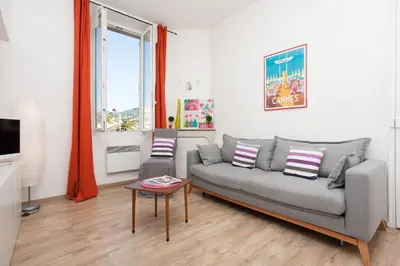 Coin salon dans l'établissement Apartment29