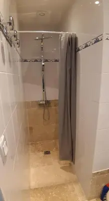 Salle de bains dans l'établissement Glamorgan