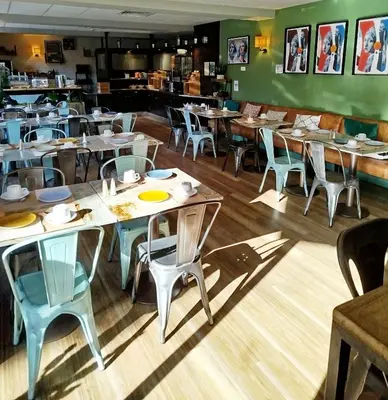 Restaurant ou autre lieu de restauration dans l'établissement Hôtel Le Collier