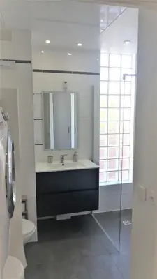Salle de bains dans l'établissement Studio Villa Emilie