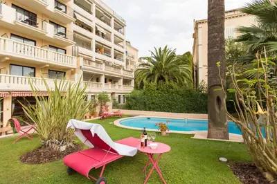 Piscine de l'établissement Sun Riviera Hotel ou située à proximité