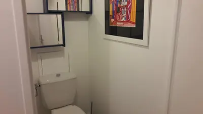 Salle de bains dans l'établissement Central avec Jardin