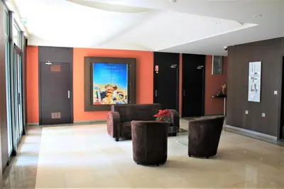 Coin salon dans l'établissement Viva Riviera - Studio Jardin Florian