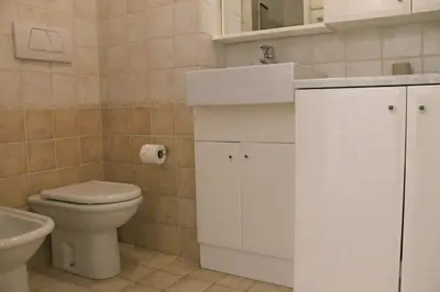 Salle de bains dans l'établissement Viva Riviera Cosy and Large 2 Bedrooms with balcony