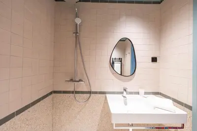 Salle de bains dans l'établissement Hôtel CASA MOHO - Juan-Les-Pins