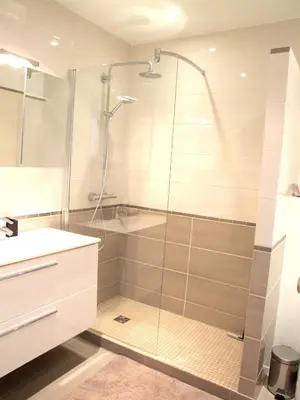 Salle de bains dans l'établissement Le Petit Magellan