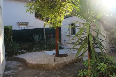 Jardin de l'établissement B&B Bessy 10
