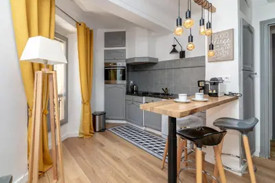 Cuisine ou kitchenette dans l'établissement Appart' Vieil Antibes