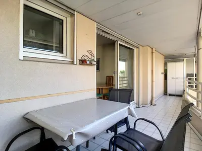 Coin salon dans l'établissement Cozy Apartment sea view Air Cond Renovated in 2026
