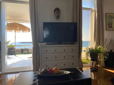 Télévision ou salle de divertissement dans l'établissement O Phare du Cros