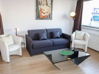 Coin salon dans l'établissement Apartment Le Corsaire-5 by Interhome