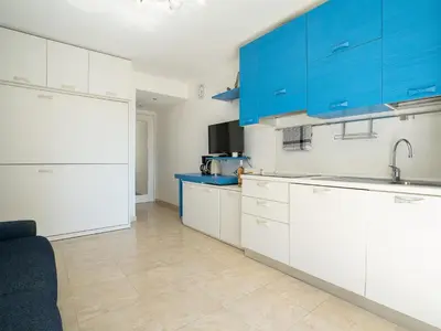 Cuisine ou kitchenette dans l'établissement Apartment Le Marlyne 1 by Interhome