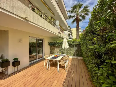 Balcon ou terrasse dans l'établissement Place to beach - Bord de mer Croisette
