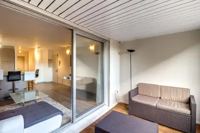 Coin salon dans l'établissement IMMOGROOM- Renovated - Wifi - Close to everything