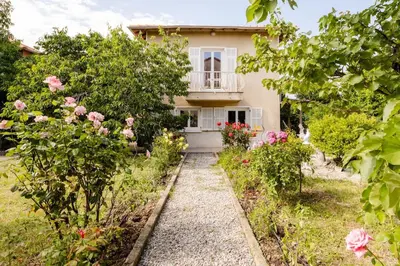 Jardin de l'établissement Studio Antibes - 5min des plages - Parking gratuit - Climatisation