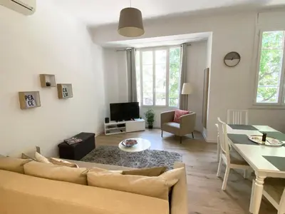 Coin salon dans l'établissement Stylish two-bedroom apartment -StayInAntibes - 5 Soleau