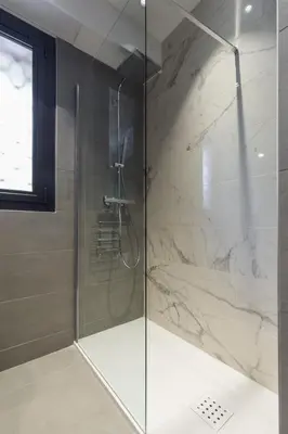 Salle de bains dans l'établissement Résidence Vue Mer Cannes