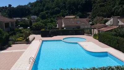 Piscine de l'établissement Résidence Cap Azur Appartement 228 ou située à proximité