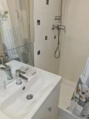 Salle de bains dans l'établissement Studio- Antibes-Juan les Pins- Cote d'Azur