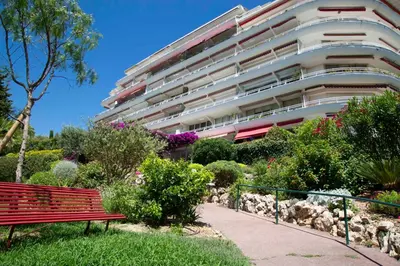 Jardin de l'établissement Fully equipped appartment 105 m2 clear view on the sea and californie hills