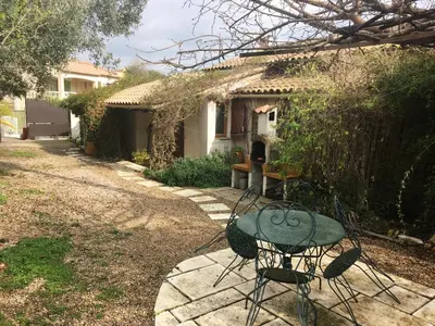 Jardin de l'établissement Les Amandiers