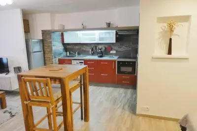 Cuisine ou kitchenette dans l'établissement Tiloft