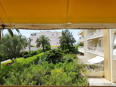 Jardin de l'établissement Welcoming Apartment with parking - Croisette
