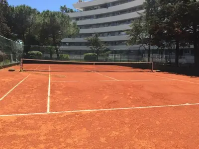 Tennis ou squash au sein de l'appartement ou à proximité