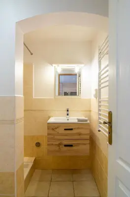 Salle de bains dans l'établissement Idéale et charmante maisonnette, Mer & Nature, Parking et Terrasse