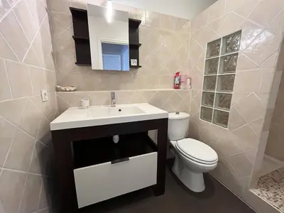 Salle de bains dans l'établissement Maresol