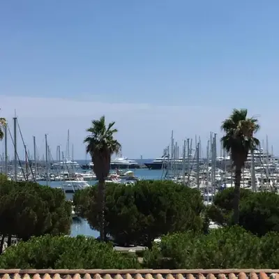 appartement Terrasse magnifique vue mer et yachts