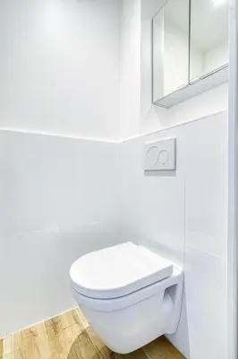 Salle de bains dans l'établissement Le Marignan