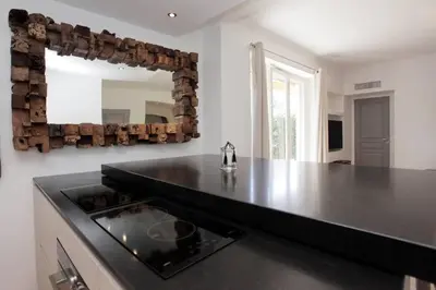 Cuisine ou kitchenette dans l'établissement 3 pièces Luxe Croisette
