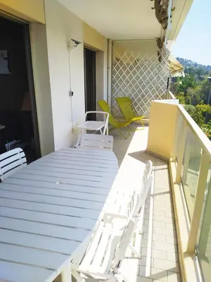 Balcon ou terrasse dans l'établissement Karolina Properties - Ascot Appartement