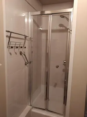 Salle de bains dans l'établissement Karolina Properties - Ascot Appartement