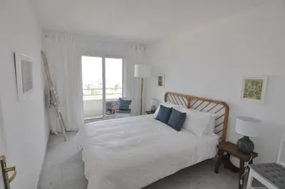 Un ou plusieurs lits dans un hébergement de l'établissement Stunning 2-bedroom apartment & panoramic sea view -StayInAntibes- 54 Soleau
