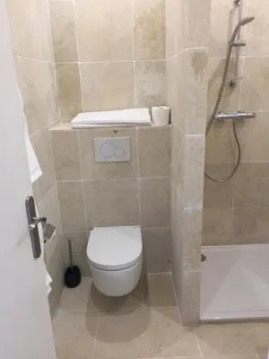 Salle de bains dans l'établissement Villa Louise-Rose